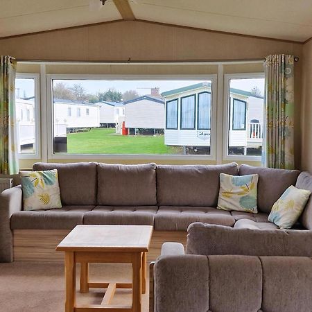 8 Berth Caravan For Hire At Manor Park Near To A Great Beach Ref 23041C Hunstanton Ngoại thất bức ảnh