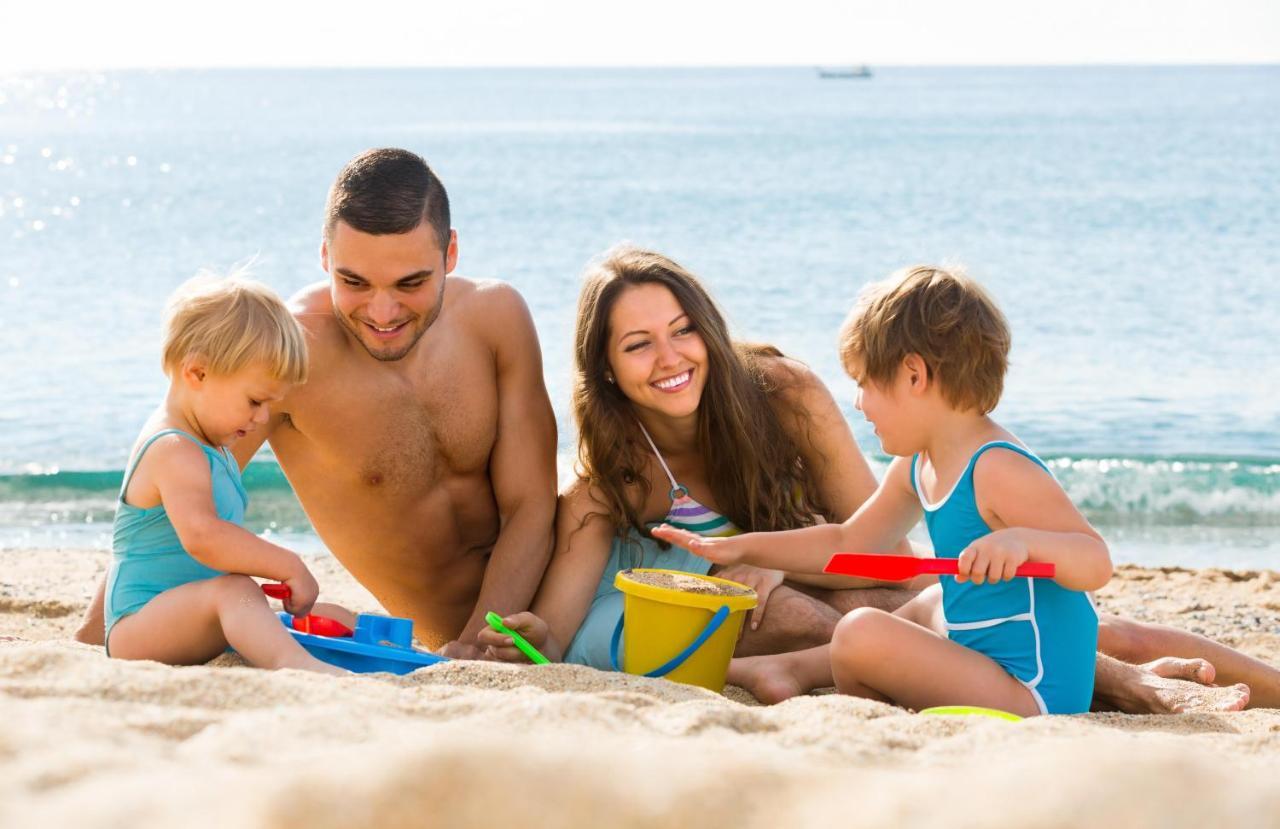 8 Berth Caravan For Hire At Manor Park Near To A Great Beach Ref 23041C Hunstanton Ngoại thất bức ảnh