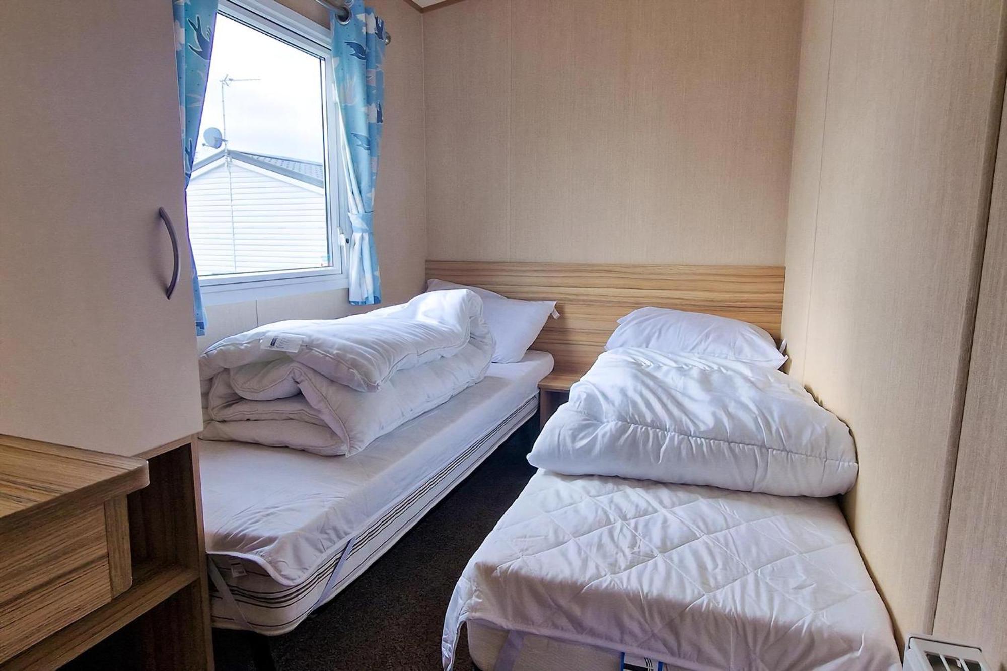 8 Berth Caravan For Hire At Manor Park Near To A Great Beach Ref 23041C Hunstanton Ngoại thất bức ảnh