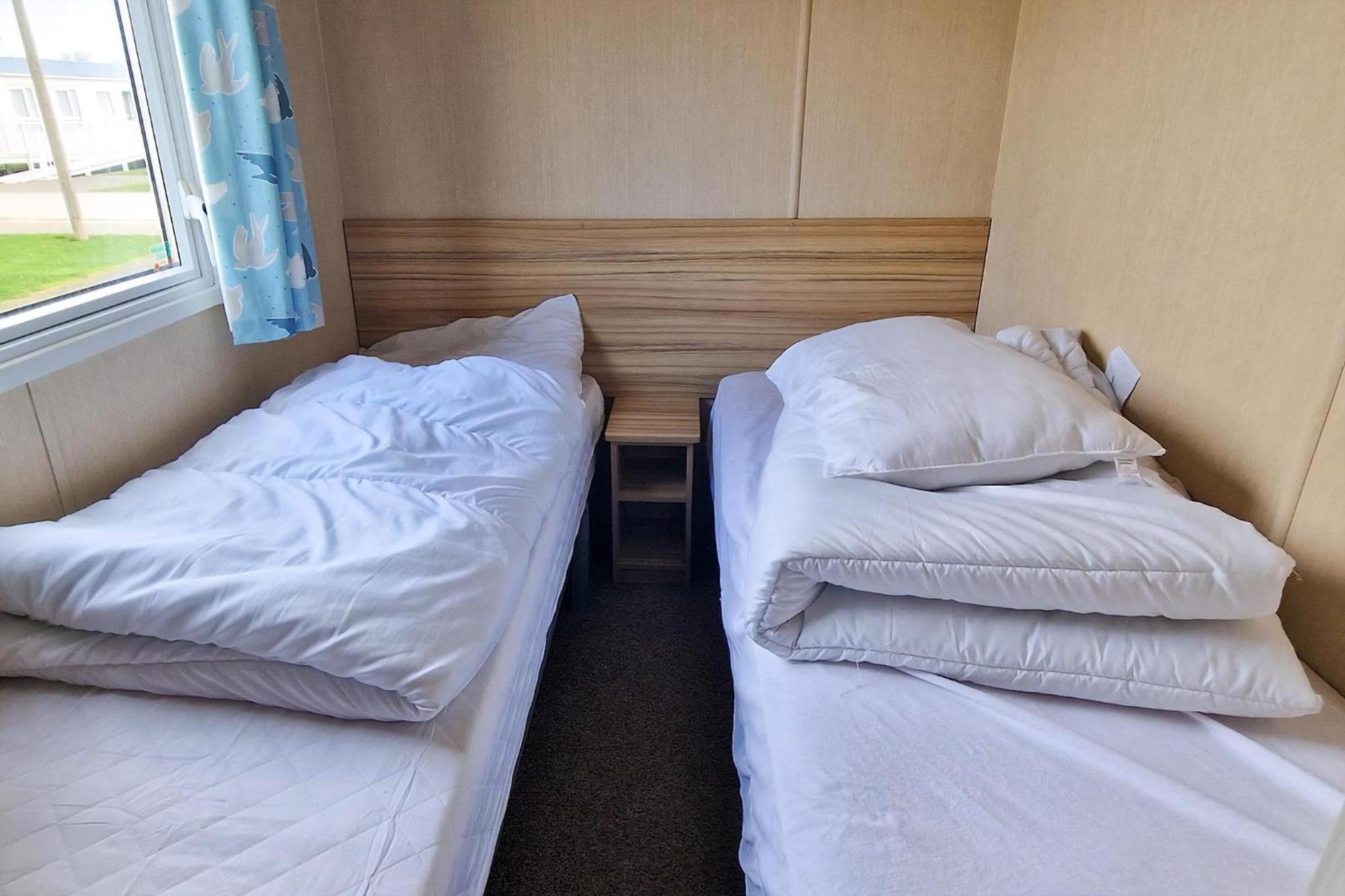 8 Berth Caravan For Hire At Manor Park Near To A Great Beach Ref 23041C Hunstanton Ngoại thất bức ảnh