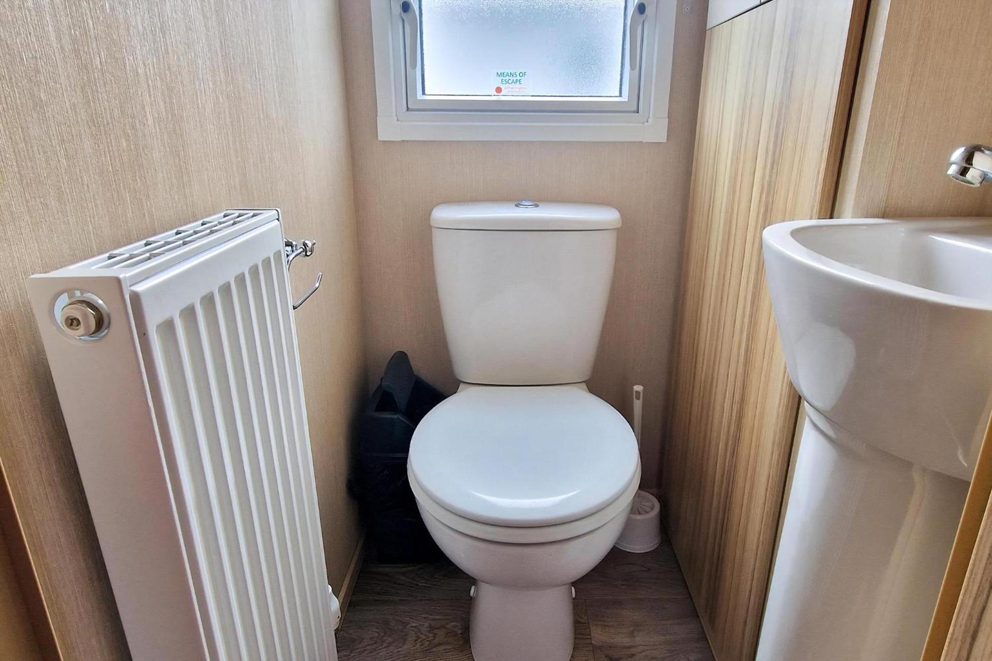 8 Berth Caravan For Hire At Manor Park Near To A Great Beach Ref 23041C Hunstanton Ngoại thất bức ảnh